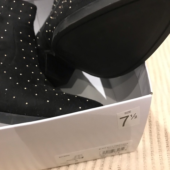 Guess Black Ankle Boots - Picture 3 of 4